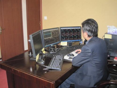 ���ڳ����߽��ף�ˢ������ѵ�ֲ�